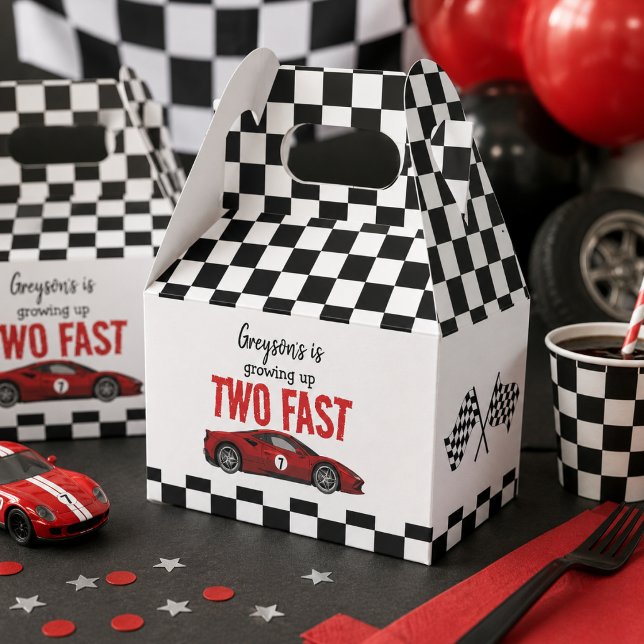 Två snabba racerbilspojke 2-års födelsedagsfest presentaskar (Two Fast Race Car Boy 2nd Birthday Party Favor Boxes)