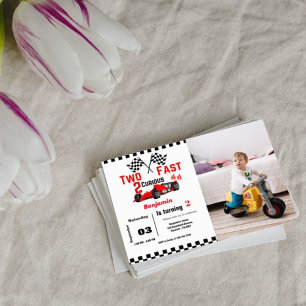 Två snabbbils tävling Boy, andra födelsedag party Inbjudningar