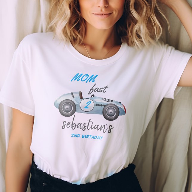 Två snabbblå Tävling-bilinbjudan på andra födelsed T Shirt (Skapare uppladdad)