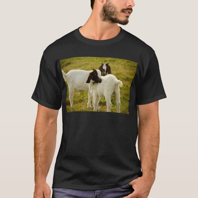 Två söta Boergetter i fältgårdsdjur Foto Tee Shirt (Framsida)