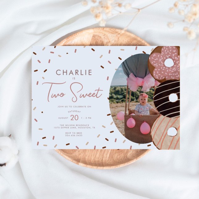 Två söta Donut 2:a - Flickans foto-födelsedag Inbjudningar (Skapare uppladdad)