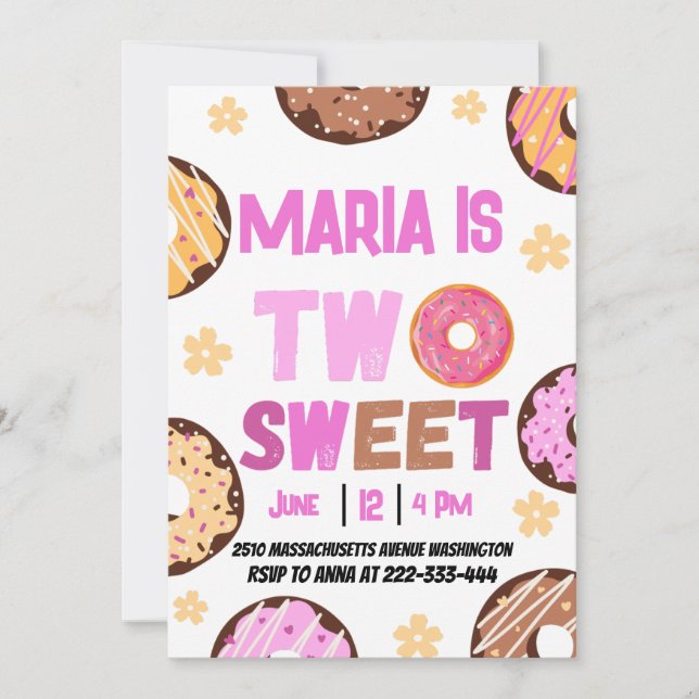 Två söta Donut-flickans andra födelsedag Party Inbjudningar (Framsida)