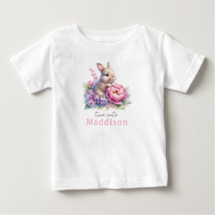 Två söta kaninbaby med Peony födelsedag T Shirt
