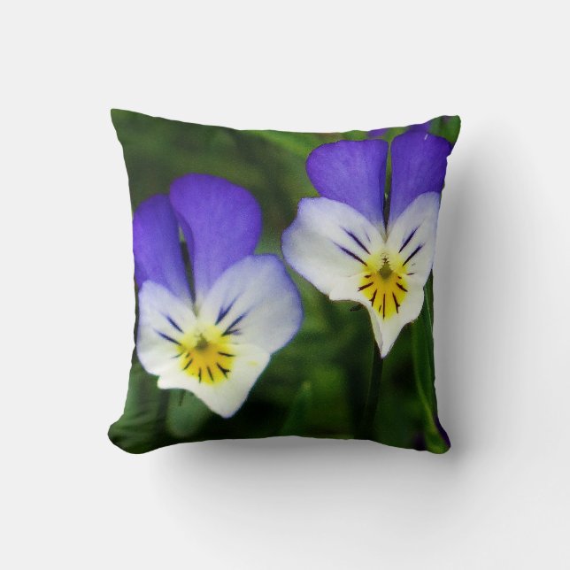 Två söta viola Flowers Dekorativ kudde (Framsida)