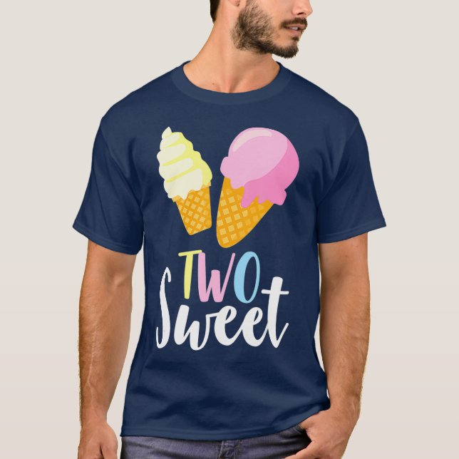 Två sötade iskräm Älskare andra födelsedagen T Shirt (Framsida)