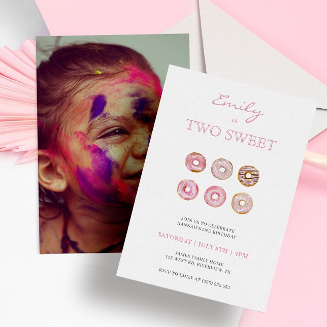 Två sötade Rosa Donuts Foto 2:a födelsedagen Inbjudningar (Skapare uppladdad)