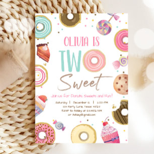 Två sötsaker Candy Donut Girl Andra födelsedagen Inbjudningar