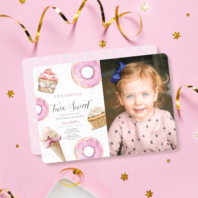 Två sötsaker Cupkaka och Donuts Girl Foto 2:a föde Inbjudningar (Skapare uppladdad)