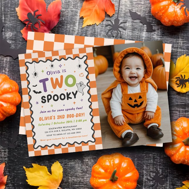 Två spöklika Halloween-spöken 2-års födelsedagsfot Inbjudningar (Skapare uppladdad)