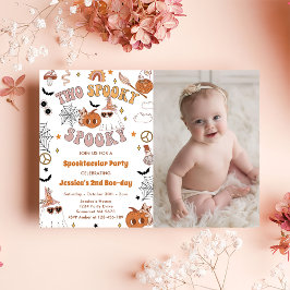 Två Spooky Groovy Halloween Cute Birthday Photo Inbjudningar