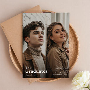 Två studenter gemensam examen fotograduationsfest inbjudningar