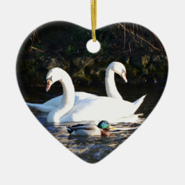Två svanar och en anka julgransprydnad keramik