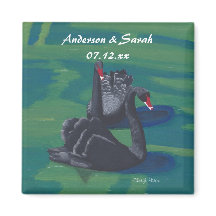 Två svarta Svanar-simmande Personliger - datummagn