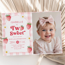 Två Sweet Girl Strawberry 2:a födelsedag Party Pho Inbjudningar