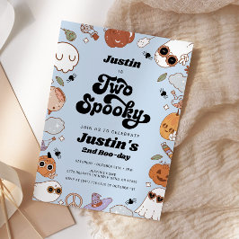 Två taloky Groovy Halloween Boy 2:a födelsedagen Inbjudningar