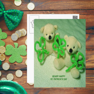 Två teddybjörnar med shamrocks vykort