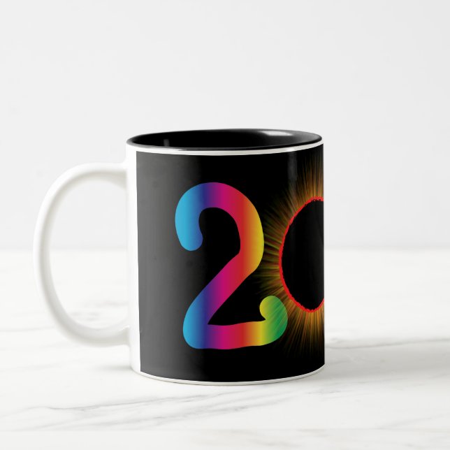 Två tonkaféer Mugg med 2017 års solcellsbild (Vänster)