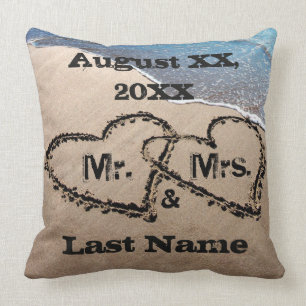 Två utfrågningar i Sand Mr. & Mrs Bröllop Pillow Kudde