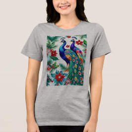 Två vackra julpeacockar med Poinsettias T Shirt
