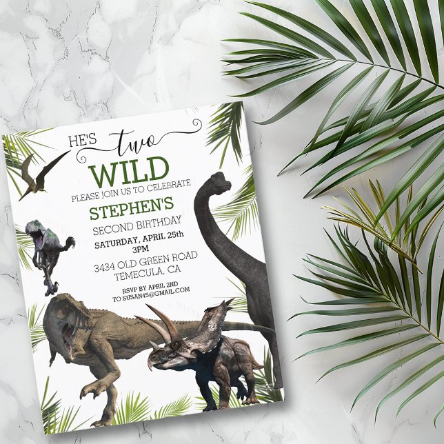 Två vilda dinosaurier Tyrannosaurus Raptor Födelse (Skapare uppladdad)