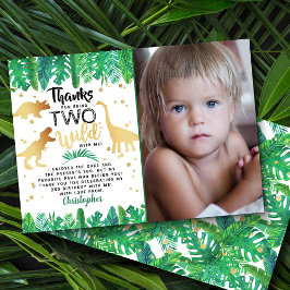 Två Vilder Dinosaur Boys andra födelsedag Foto Tack Kort