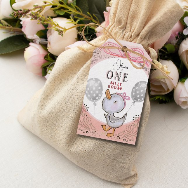 Tvåsidig En Dumma Anka 1-års Födelsedagsfoto Presentetikett (Two-Sided One Silly Goose 1st Birthday Photo Gift Tags)
