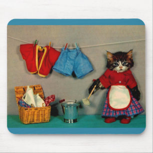 tvätta dag för tabell med Kitten RPPC Musmatta