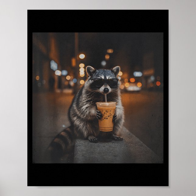 Tvättbjörn dricker iskaffe rolig djur-meme män poster (Framsidan)