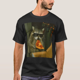 Tvättbjörn som äter pizza-djur t shirt