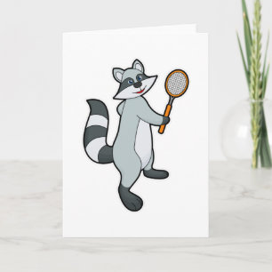 Tvättbjörn som tennisspelare med tennisracket kort