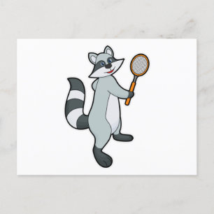 Tvättbjörn som tennisspelare med tennisracket vykort