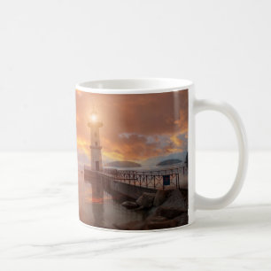 Tvåvåning i solnedgången kaffemugg