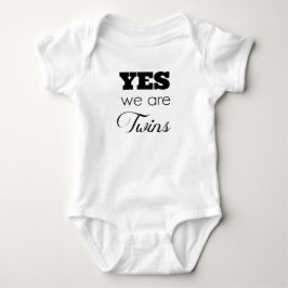 Tvilling- babygåvaidéer 'ja är vi twillingar t-shirt