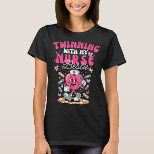 Tvilling min sjuksköterska bästa kompis rolig tvil t shirt