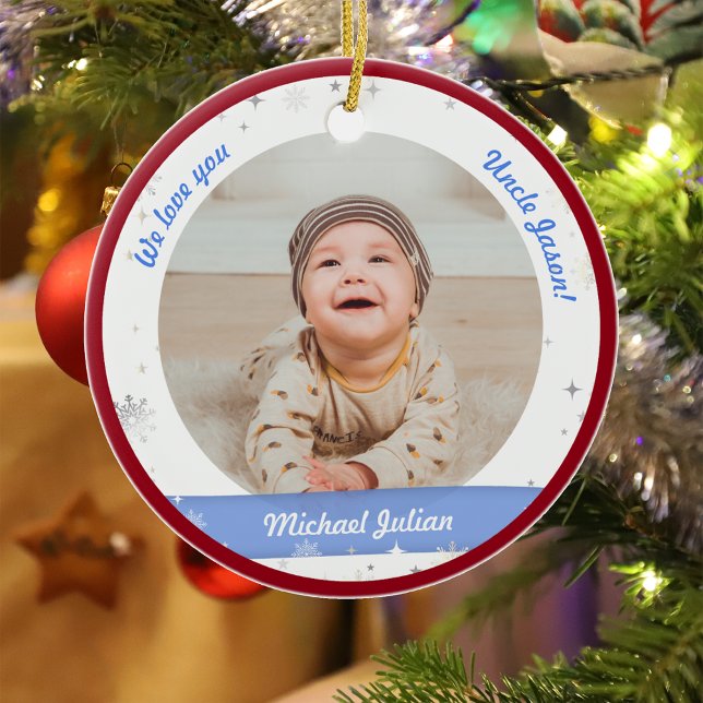Tvillingpojkar Fotos Uncle Söt Första Jul Bebis Julgransprydnad Keramik (Modern Elegant Cute First Christmas Baby Twins Boys We love you Uncle Snowflakes Stars Red Frame)