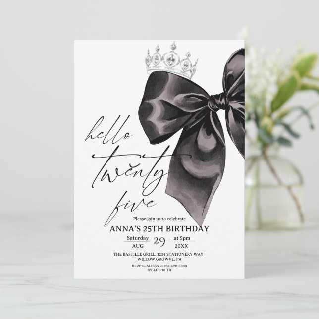 Twenty five Black Bow 25th Birthday Invitation Inbjudningar (Stående Fram)