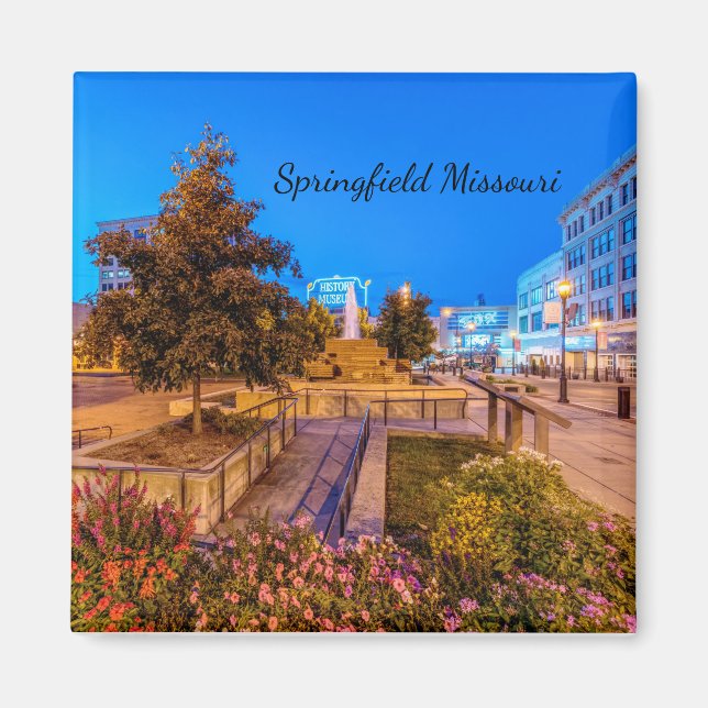 Twilight at Park Central Square Magnet (Framsidan)