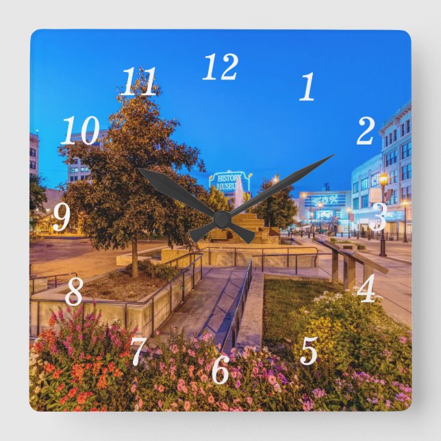 Twilight at Park Central Square Wall Clock Fyrkantig Klocka (Framsida)