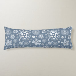 Twilight Garden - en vanlig Blommigt Dance Kroppskudde