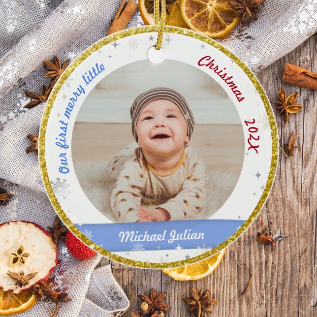 Twillingar Boys Foton Vår första fina lilla jul Julgransprydnad Keramik (Modern Elegant Cute Our First Merry Little Christmas Twins Baby Boys 2 Photos Snowflakes Golden)