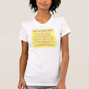 Twillingar ifrågasätter identisk gult tee shirt