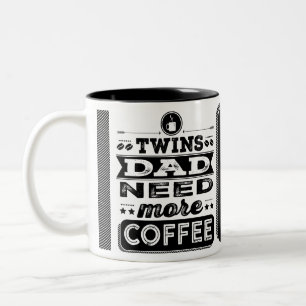 Twillingarpappabehov mer kaffe (den roliga Två-Tonad mugg