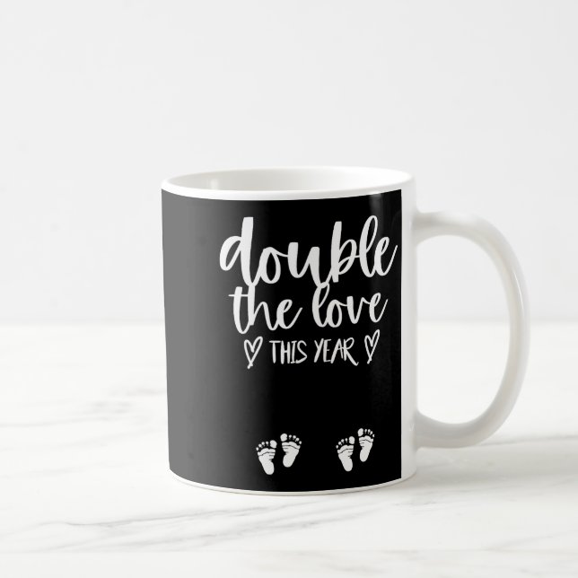 Twin Pregnancy Valentines Day Baby Announcement  Kaffemugg (Höger)