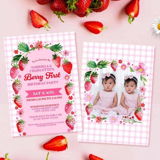 Twin Sisters Joint Berry First Birthday Photo Inbjudningar (Twin Sisters Joint Berry First Birthday Photo Invitation)
