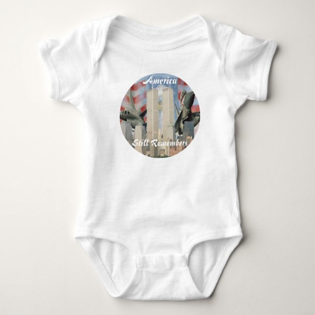Twin Torn 9/11: Minnesfartyg T Shirt (Framsida)