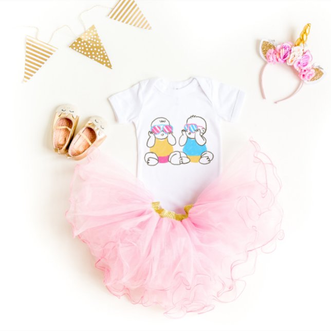 Twinnies Twincess och Twince med solglasögon T Shirt (Skapare uppladdad)
