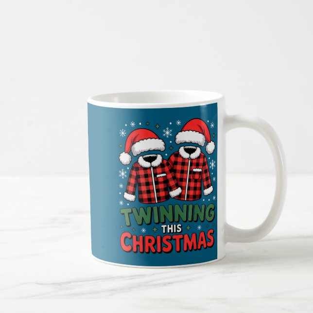 Twinning This Christmas Matching Family Holiday  Kaffemugg (Höger)