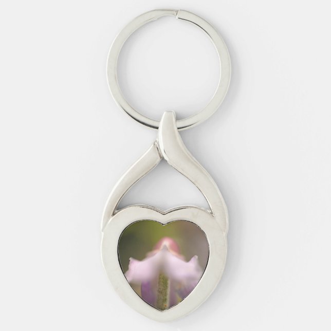 Twisted Heart Metall Keychain Silverfärgad Nyckelring (Framsidan)