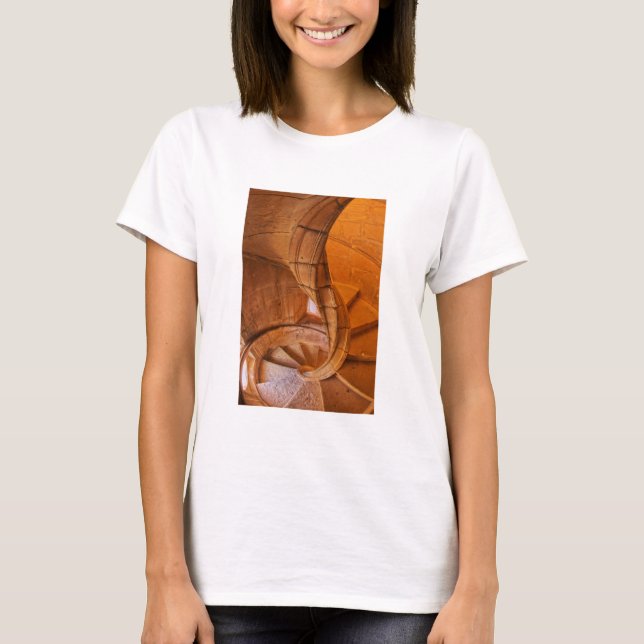 Twisted Spiral Staircase, Portugal T-shirt (Framsida)