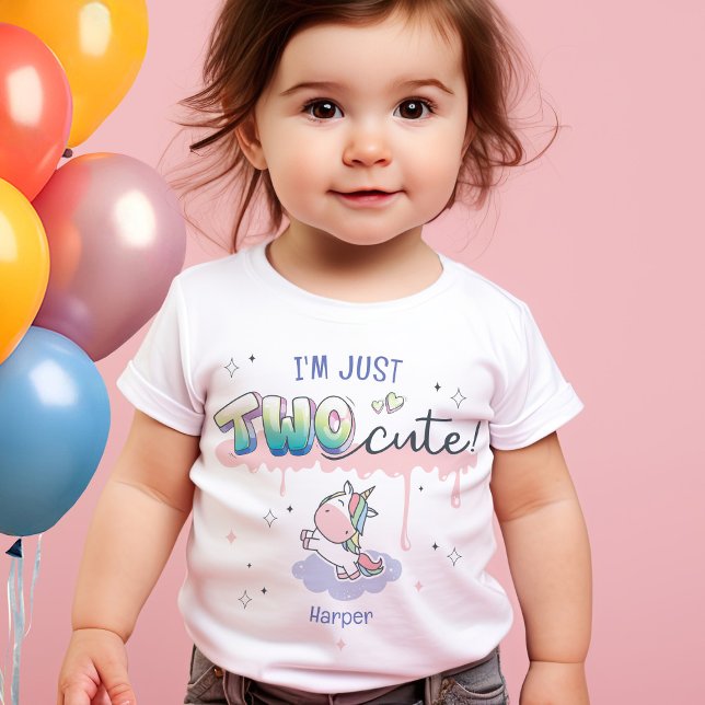 TWO Cute Magic Unicorn - eget namn 2:a födelsedage T Shirt (I'm Just TWO cute! Kawaii cartoon retro graffiti unicorn theme 2nd birthday party t-shirt for girl)